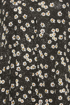 YOURS Curve Black Pleat Front Daisy Maxi Dress -JOICY Clothing Shop 1ca03be0 6f24 49 137277 Z