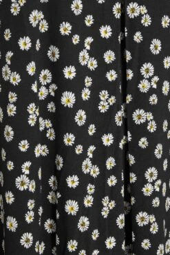 LIMITED COLLECTION Curve Black Daisy Pleat Front Maxi Dress -JOICY Clothing Shop 26178849 ccd7 44 214475 Z