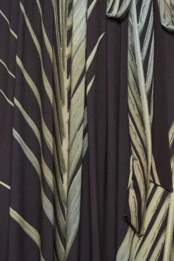 YOURS Curve Leaf Print Wrap Dress 9 YOURS Curve Leaf Print Wrap Dress -JOICY Clothing Shop 2c43a20f 7cc3 40 302152 Z