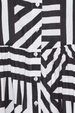 YOURS Curve Black Stripe Button Through Dress -JOICY Clothing Shop 420964f7 803f 4c 137551 Z