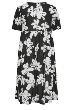 LIMITED COLLECTION Curve Black Floral Print Midaxi Smock Dress 11 LIMITED COLLECTION Curve Black Floral Print Midaxi Smock Dress -JOICY Clothing Shop 48992067 a5c8 40 215725 Y
