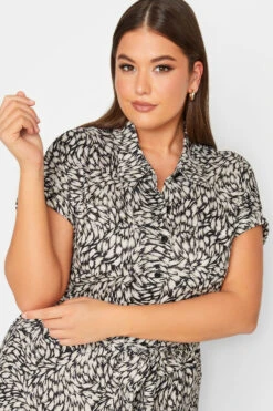 YOURS Curve Black Leaf Print Split Hem Shirt Dress -JOICY Clothing Shop 4be32992 9960 46 302076 D