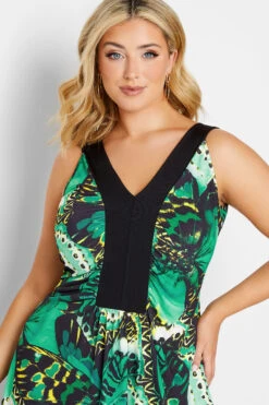YOURS LONDON Curve Green Butterfly Print Maxi Dress -JOICY Clothing Shop 62ebcf18 9c39 40 162185 D
