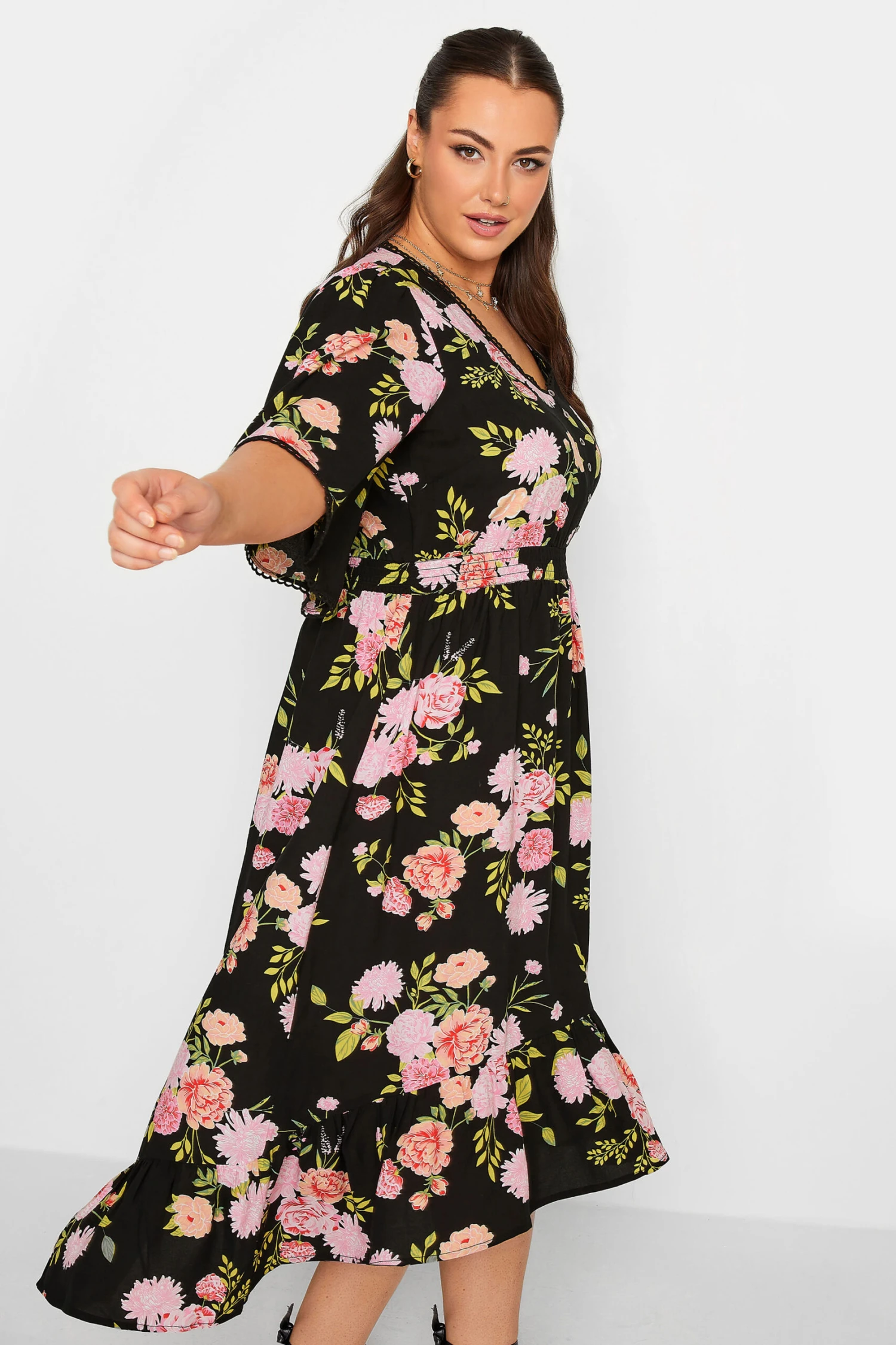 YOURS Curve Black Floral Maxi Dress 2 YOURS Curve Black Floral Maxi Dress - Image 2