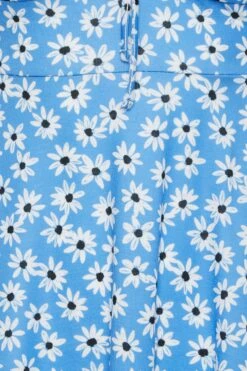 YOURS PETITE Curve Blue Daisy Print Ruched Front Dress -JOICY Clothing Shop 851c06af 2511 4b 174547 Z