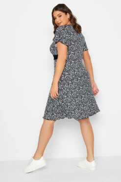 YOURS Curve Black Ditsy Print Lace Detail Dress -JOICY Clothing Shop 8b3864b9 a9e0 49 302049 C