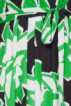 YOURS Curve Black Floral Print Wrap Front Midaxi Dress 9 YOURS Curve Black Floral Print Wrap Front Midaxi Dress -JOICY Clothing Shop 94e1f04b 95f2 47 302155 Z