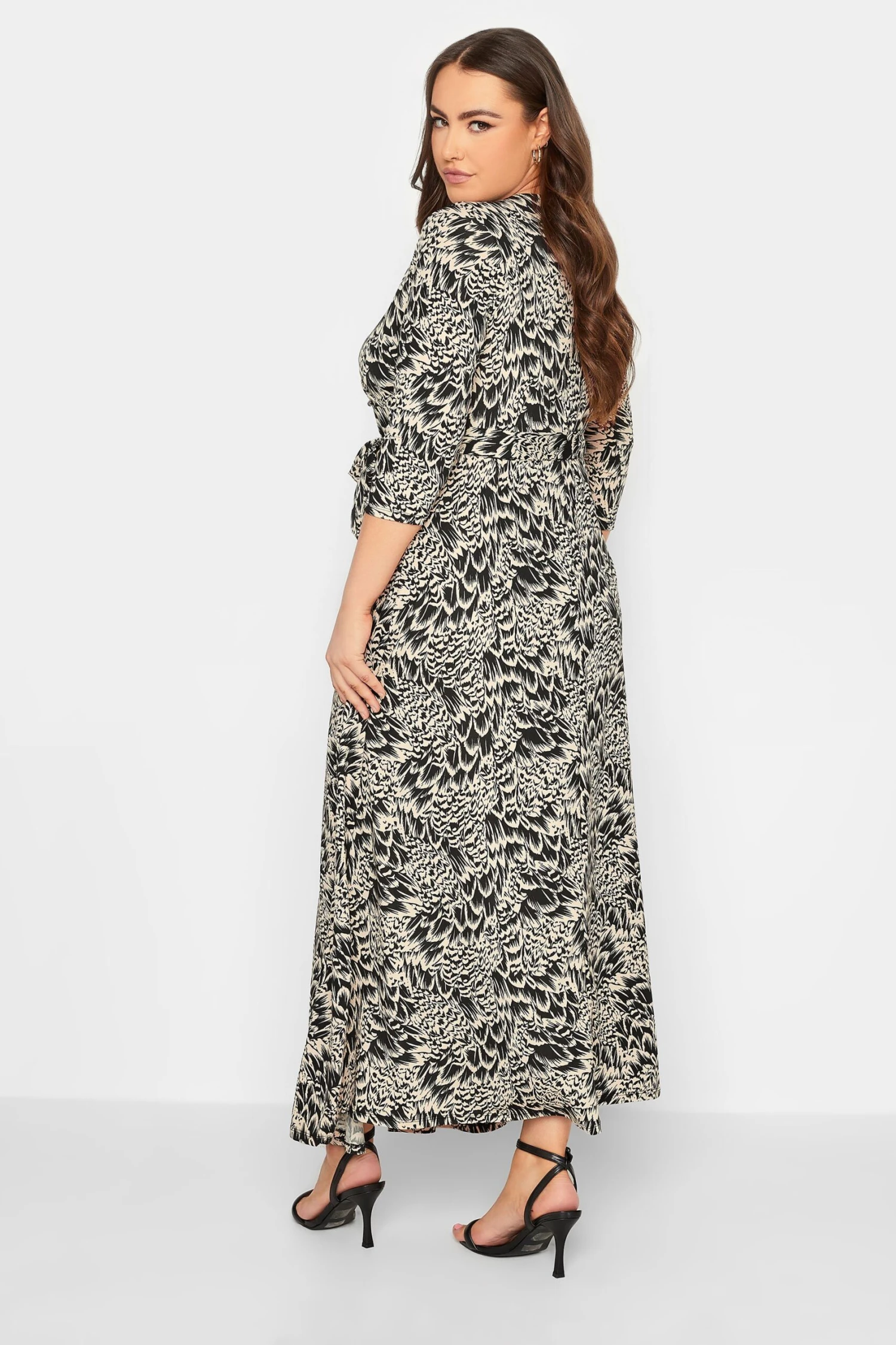 YOURS Curve Black & Beige Brown Abstract Floral V-Neck Maxi Dress 2 YOURS Curve Black & Beige Brown Abstract Floral V-Neck Maxi Dress - Image 2