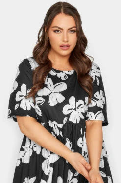 LIMITED COLLECTION Curve Black Floral Print Midaxi Smock Dress 8 LIMITED COLLECTION Curve Black Floral Print Midaxi Smock Dress -JOICY Clothing Shop ab910d65 3e0b 4a 215725 D