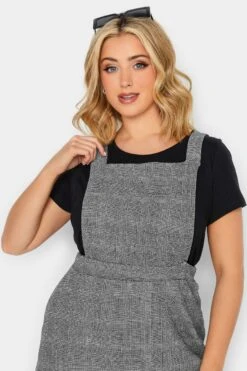 YOURS PETITE Curve Black Check Pinafore Dress -JOICY Clothing Shop adb0f821 b9ae 4f 174475 D