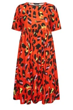 LIMITED COLLECTION Curve Red Leopard Print Smock Midaxi Dress -JOICY Clothing Shop b17e99f7 a162 42 215757 X