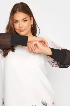 YOURS LONDON Curve White Floral Border Dress -JOICY Clothing Shop b274f82e 1be2 42 161474 D