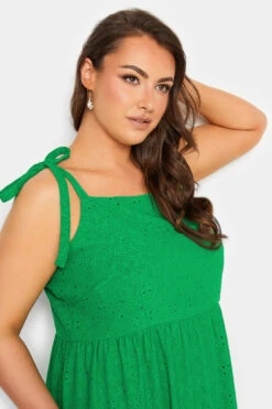 YOURS Curve Green Broderie Anglaise Maxi Dress -JOICY Clothing Shop ca955146 56bb 42 137557 D
