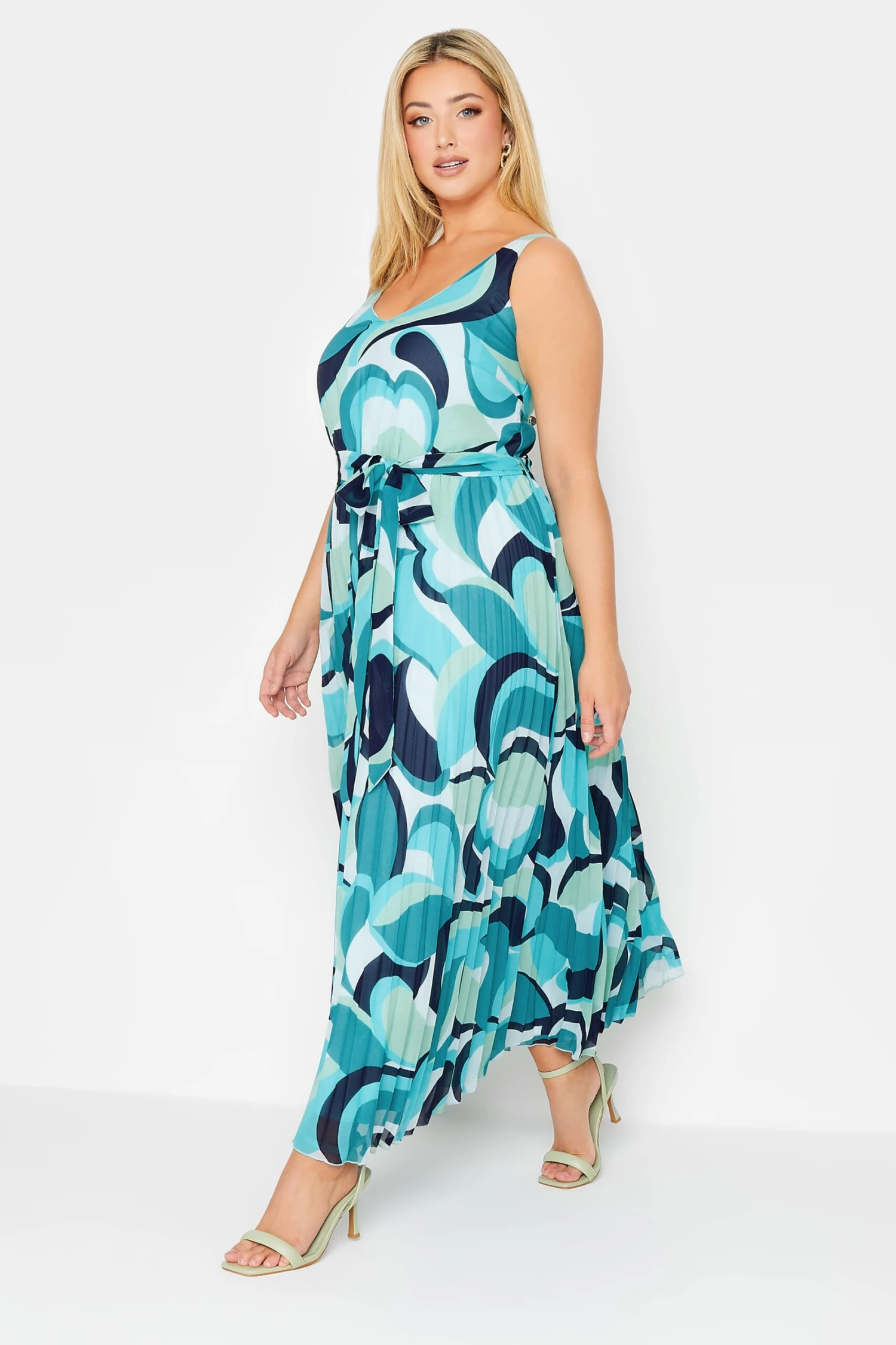 YOURS LONDON Curve Blue Abstract Print Pleated Maxi Dress 1 YOURS LONDON Curve Blue Abstract Print Pleated Maxi Dress