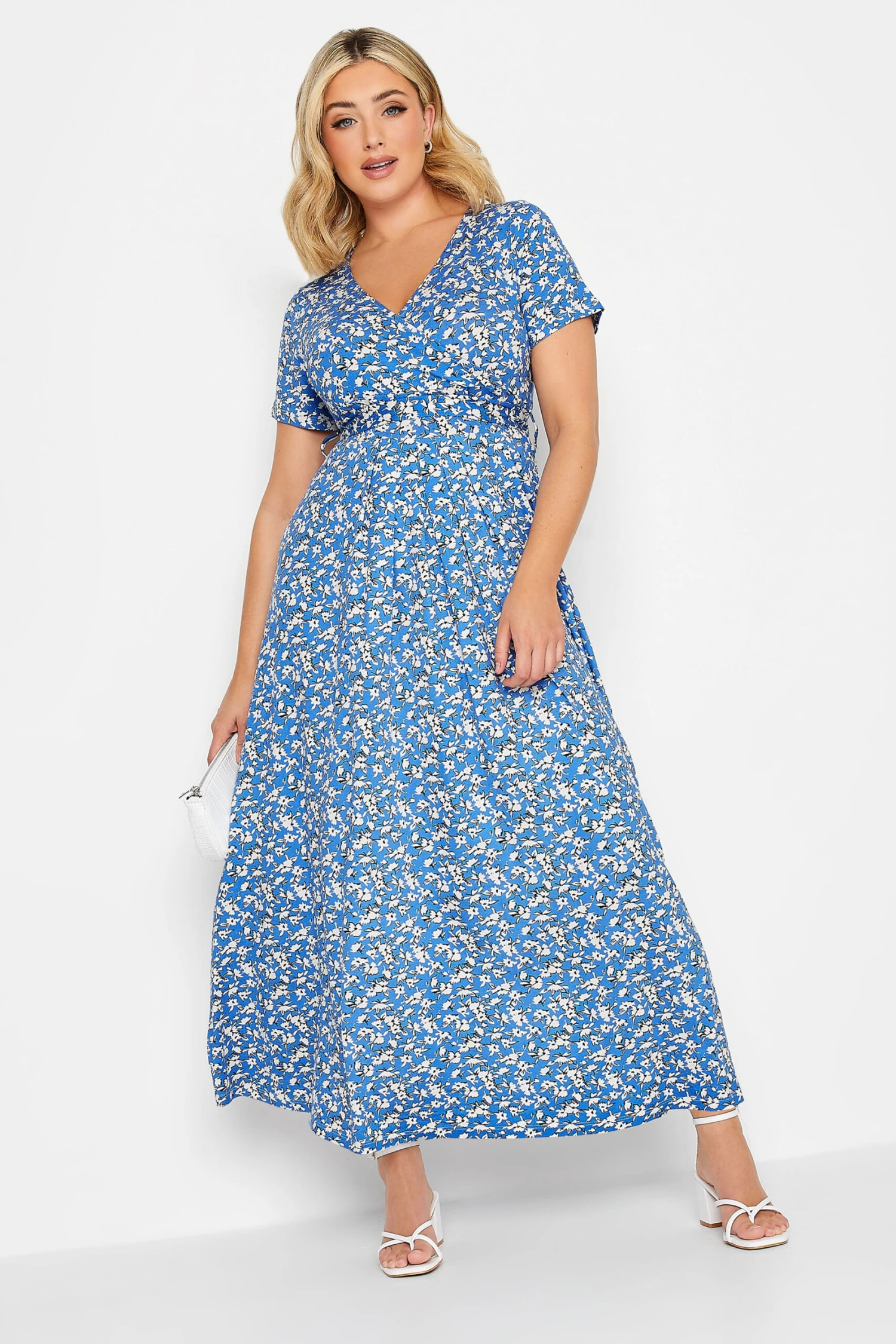 YOURS Curve Blue Ditsy Print Maxi Dress 1 YOURS Curve Blue Ditsy Print Maxi Dress