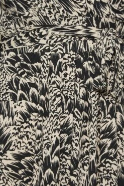 YOURS Curve Black & Beige Brown Abstract Floral V-Neck Maxi Dress 9 YOURS Curve Black & Beige Brown Abstract Floral V-Neck Maxi Dress -JOICY Clothing Shop d8dd0865 4f42 42 301893 Z