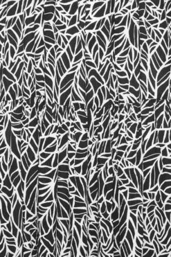 YOURS Curve Black Leaf Print Shirred Maxi Dress -JOICY Clothing Shop d8f46a59 bc3f 49 137426 Z