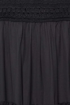 LIMITED COLLECTION Curve Black Crochet Tiered Midaxi Dress 9 LIMITED COLLECTION Curve Black Crochet Tiered Midaxi Dress -JOICY Clothing Shop e0382f91 c89d 49 215581 Z